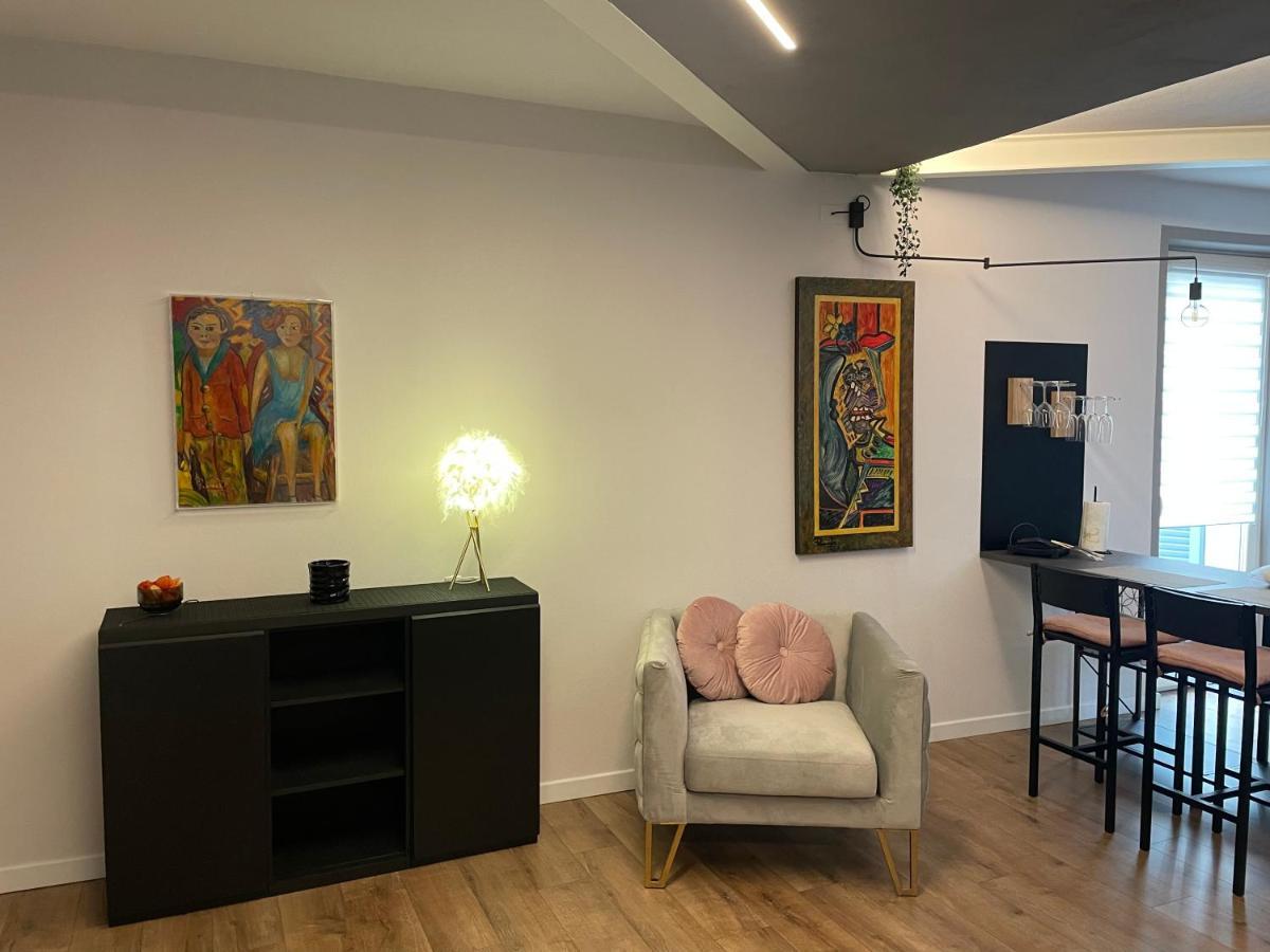 Arona Picasso'S House Modern Art Apartment Екстериор снимка